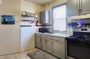 featured image of 13 N Spring St