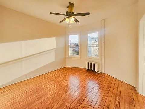 13 N Spring St - Photo 5 of 6