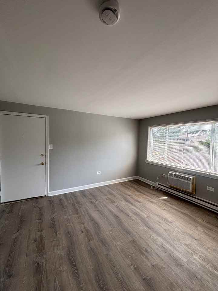 2109 W 119th St #2123-12 - Photo 3 of 6
