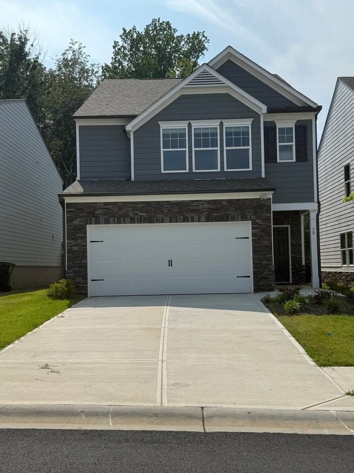 79 Pineview Dr