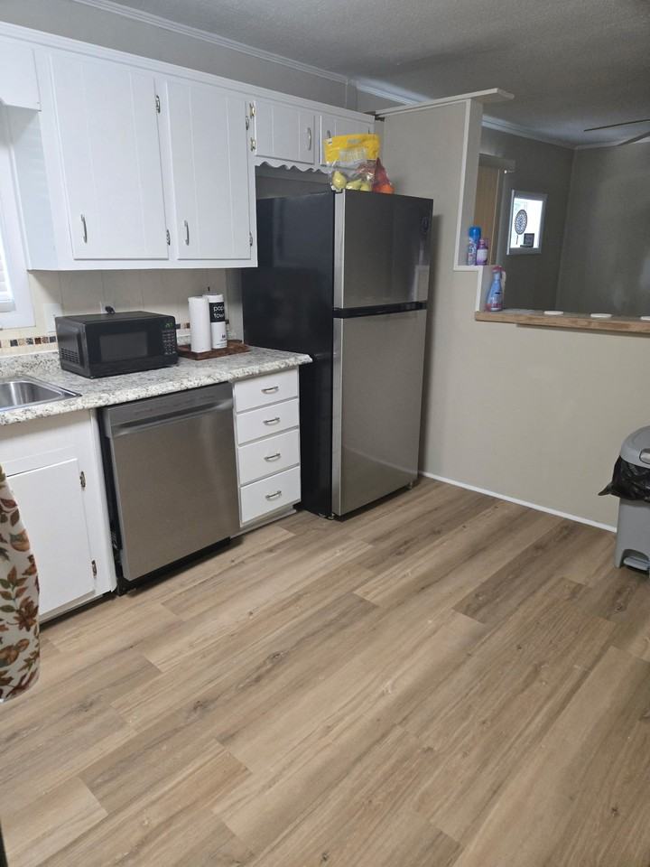 3881 Hilton Ct - Photo 4 of 7