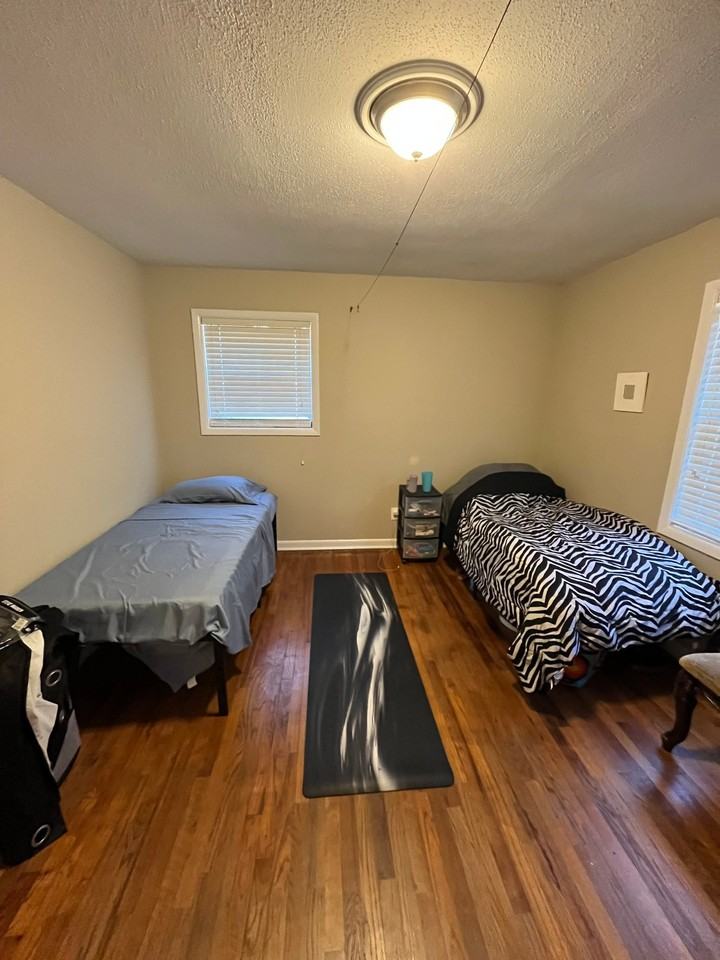 3881 Hilton Ct - Photo 5 of 7