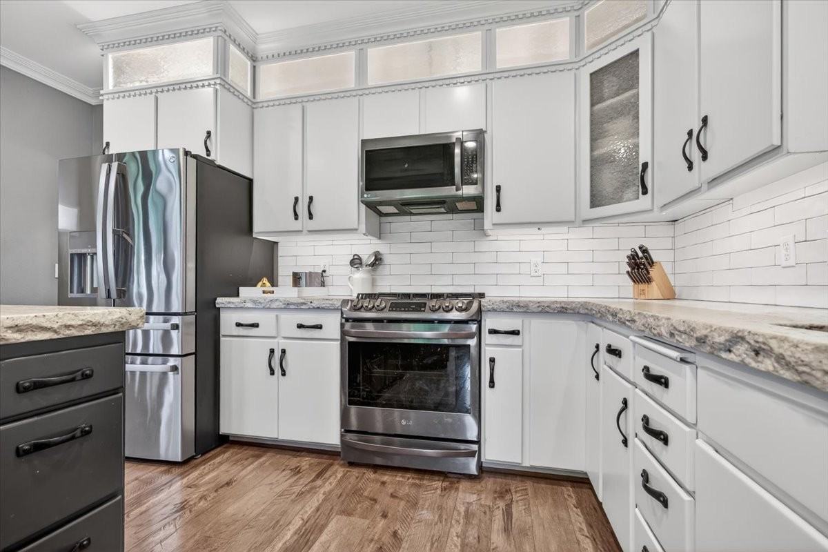 1760 Minear Rd - Photo 6 of 20