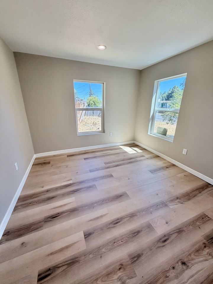 426 S 1st Ave - Photo 3 of 12
