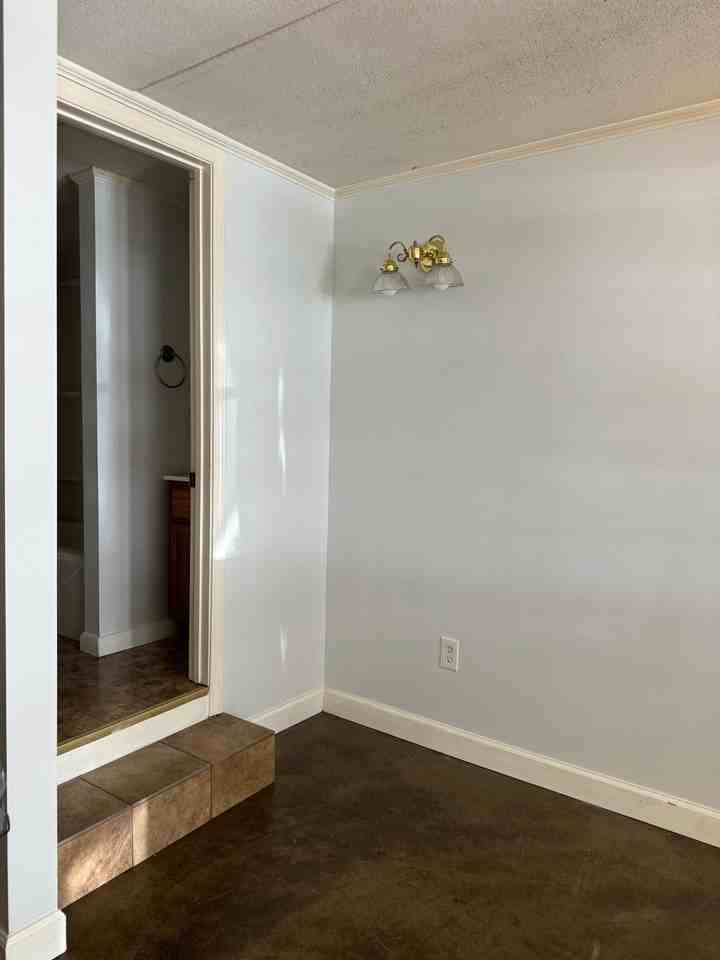 308 Joseph St - Photo 6 of 7