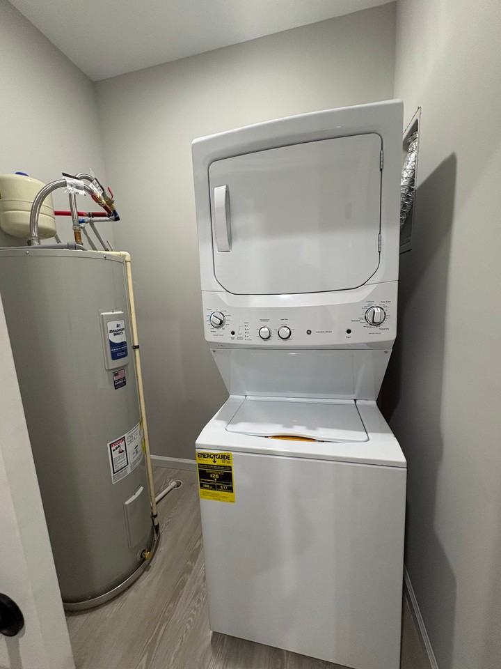 242 Harrison St #301 - Photo 7 of 10