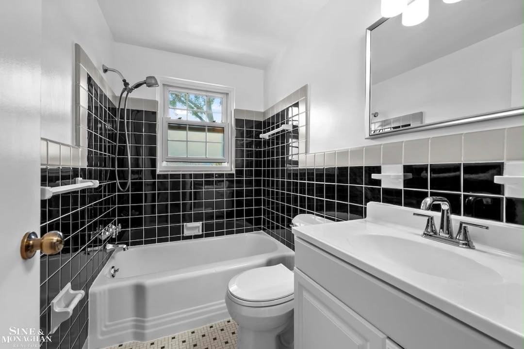 22951 Lee Ct - Photo 6 of 10