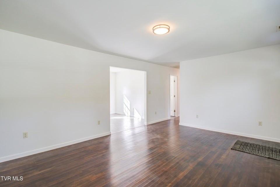2540 Volunteer Pkwy - Photo 5 of 21