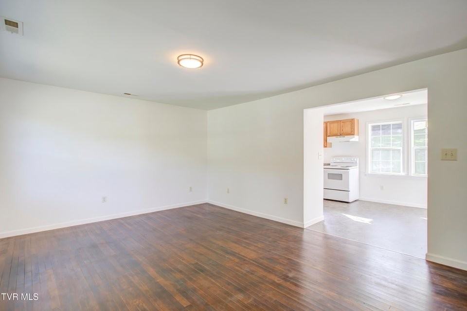2540 Volunteer Pkwy - Photo 7 of 21
