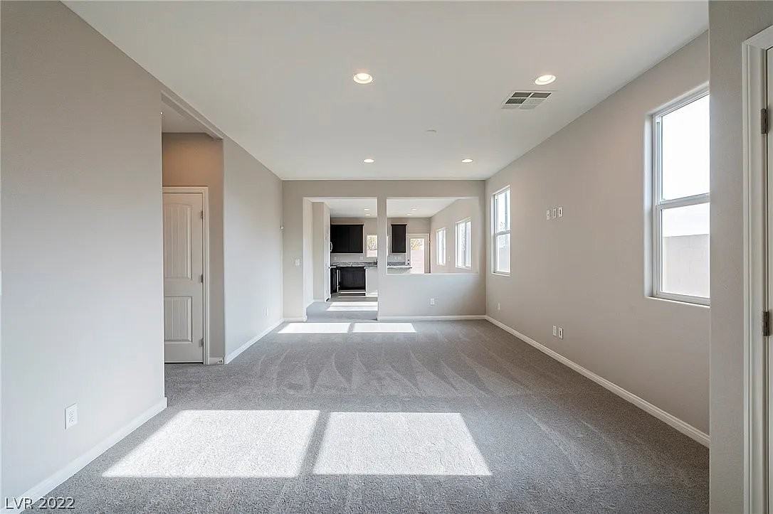 8688 Vondel Park St - Photo 2 of 3