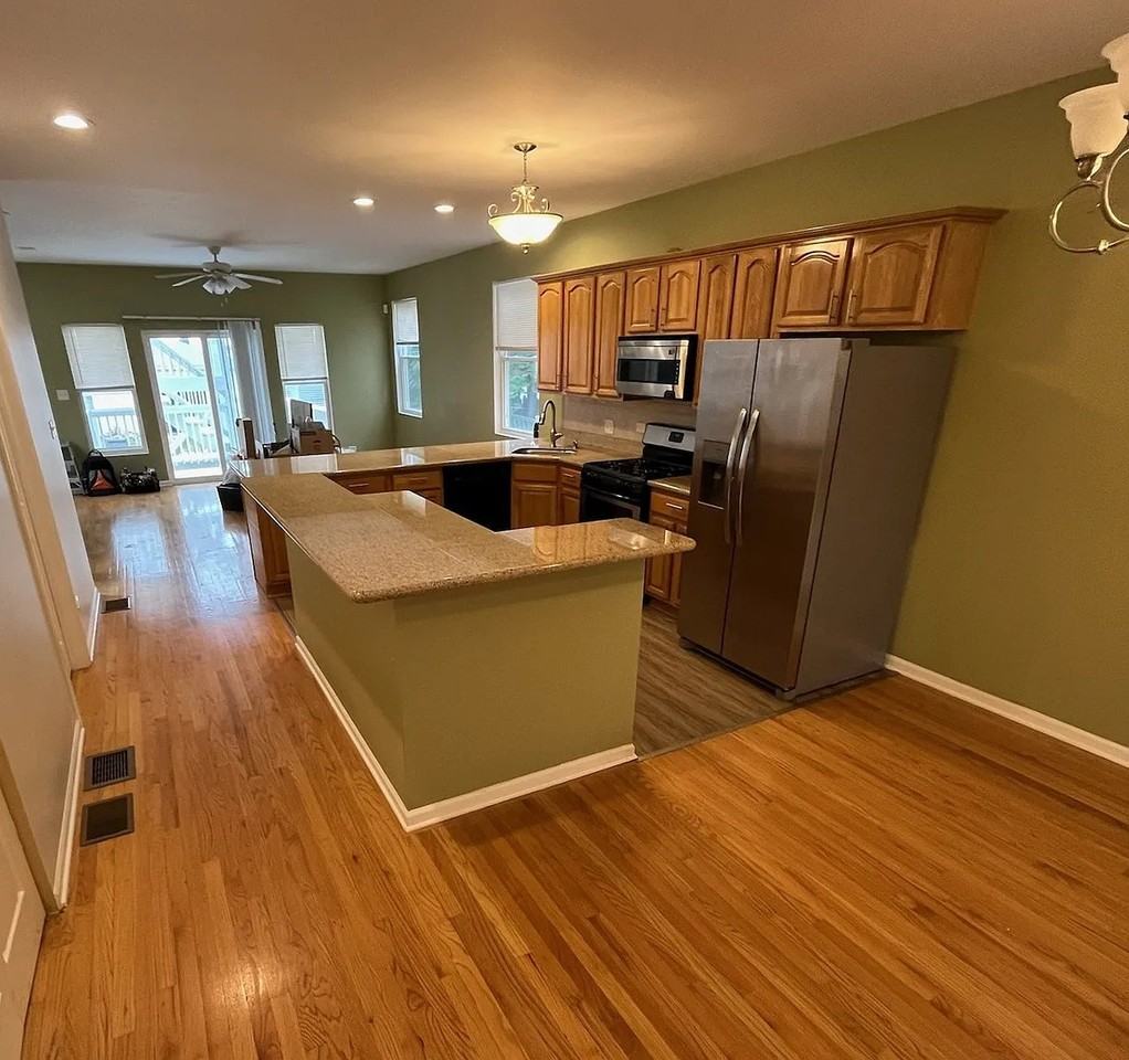 1934 N Saint Louis Ave - Photo 4 of 13