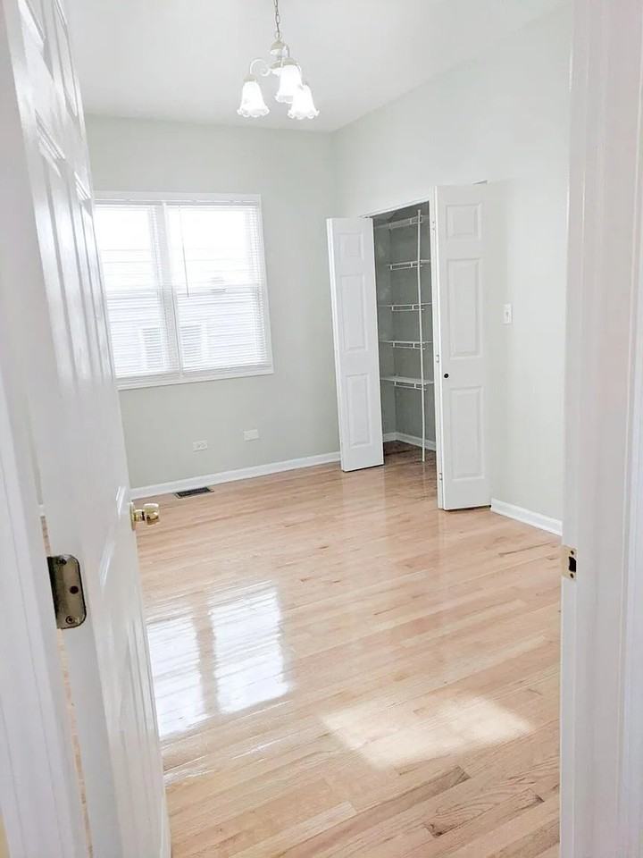 1934 N Saint Louis Ave - Photo 6 of 13
