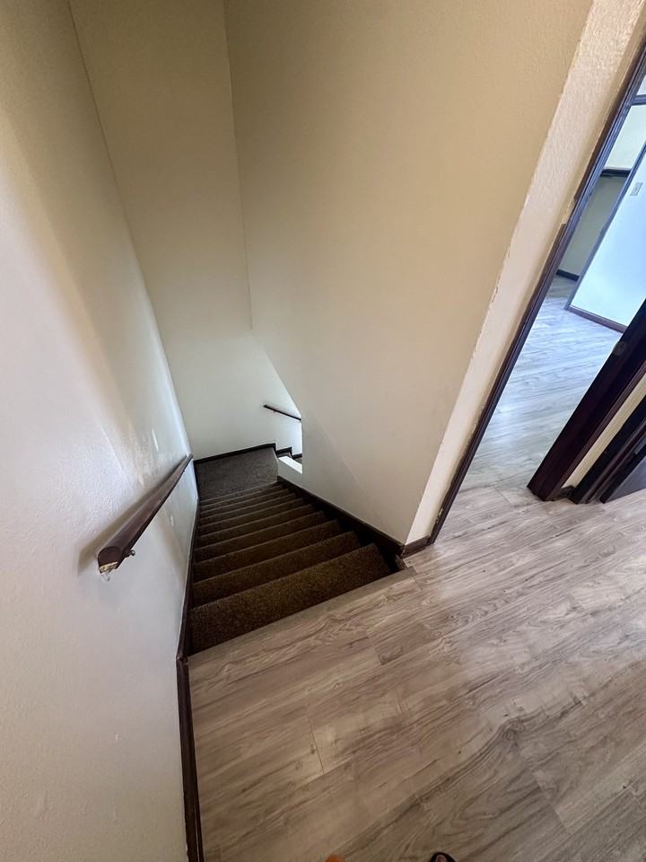 1628 Alexander Ct #B - Photo 5 of 10