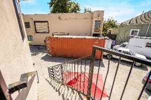 featured image of 1092 Calcot Pl #8