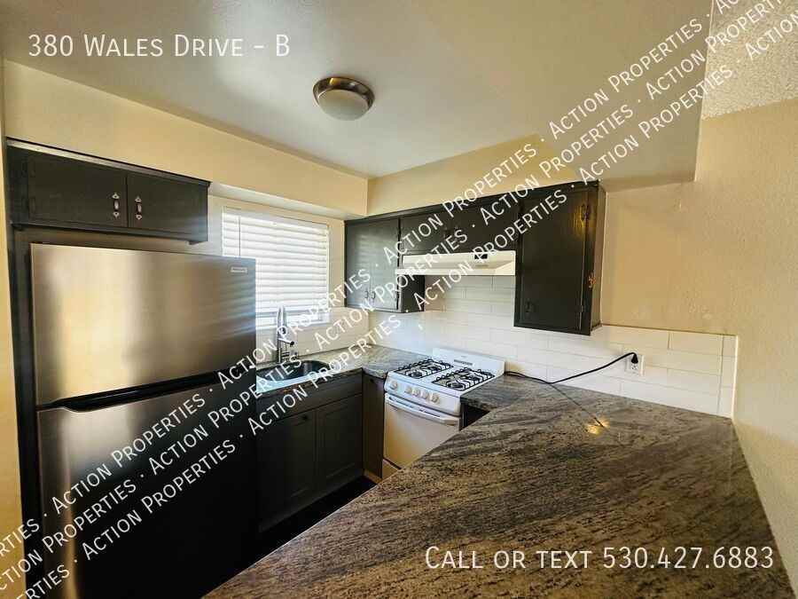 380 Wales Dr #B - Photo 4 of 14