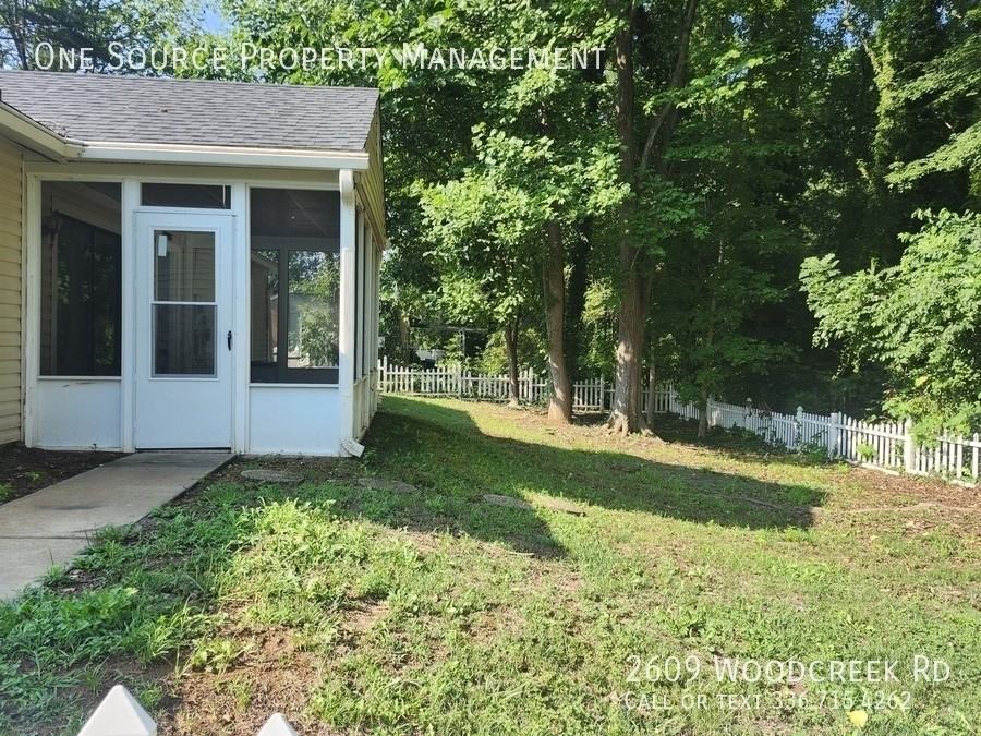 2609 Woodcreek Rd - Photo 3 of 19