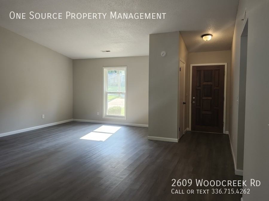 2609 Woodcreek Rd - Photo 4 of 19