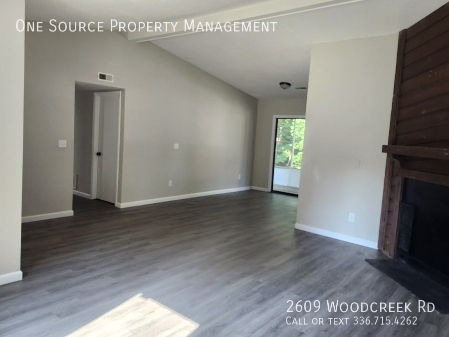 2609 Woodcreek Rd - Photo 6 of 19