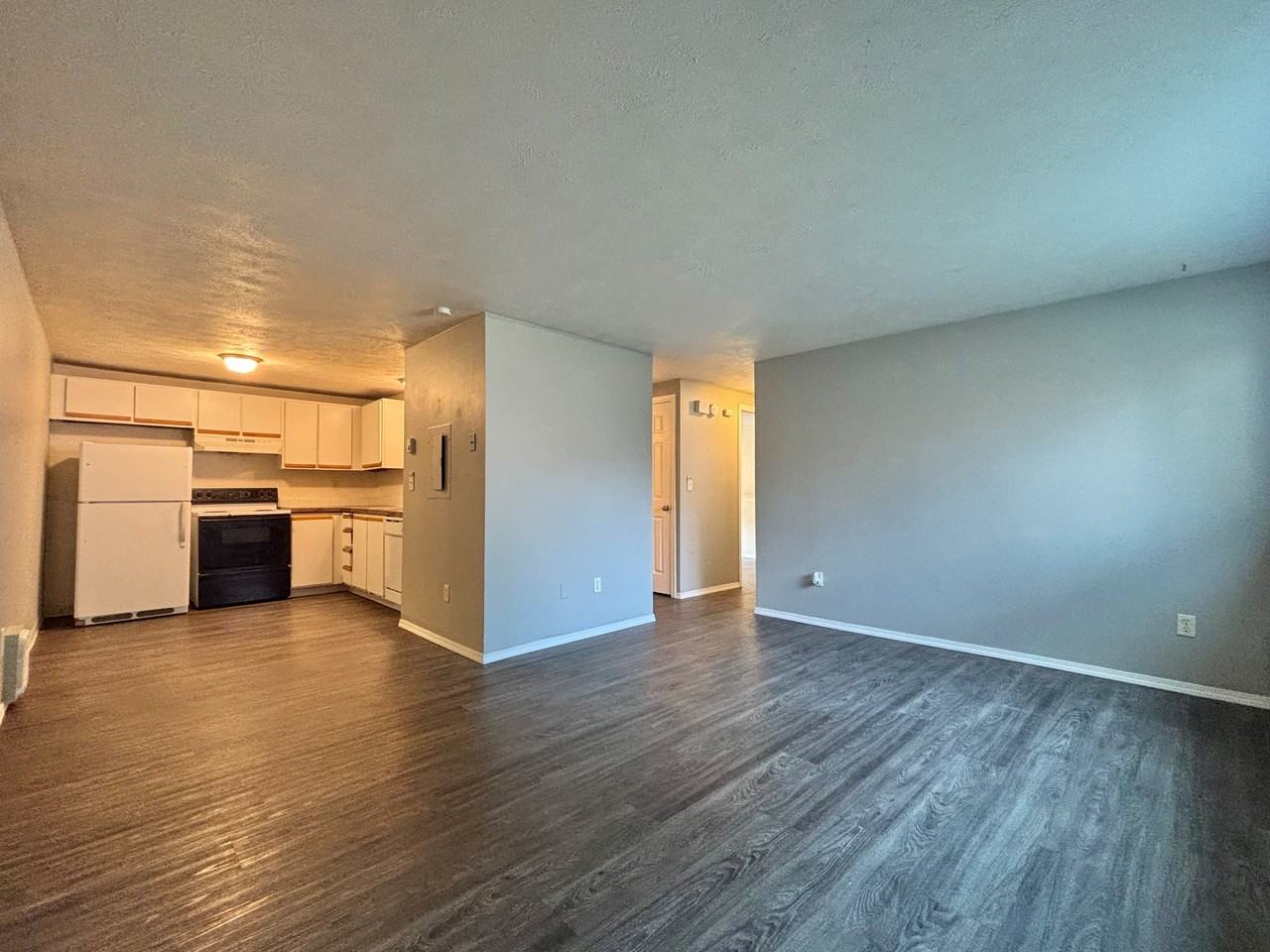 2927 E Olympic Ave #2 - Photo 5 of 13