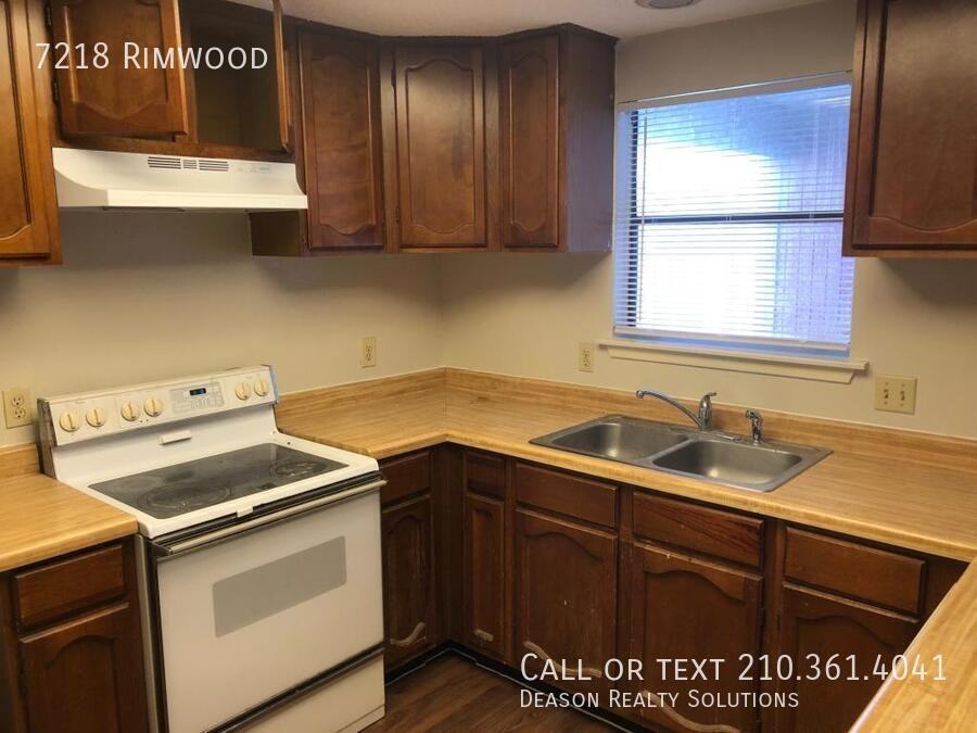 7218 Rimwood - Photo 4 of 26