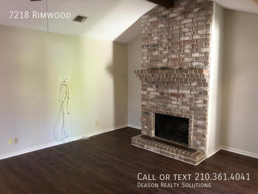 7218 Rimwood - Photo 5 of 26