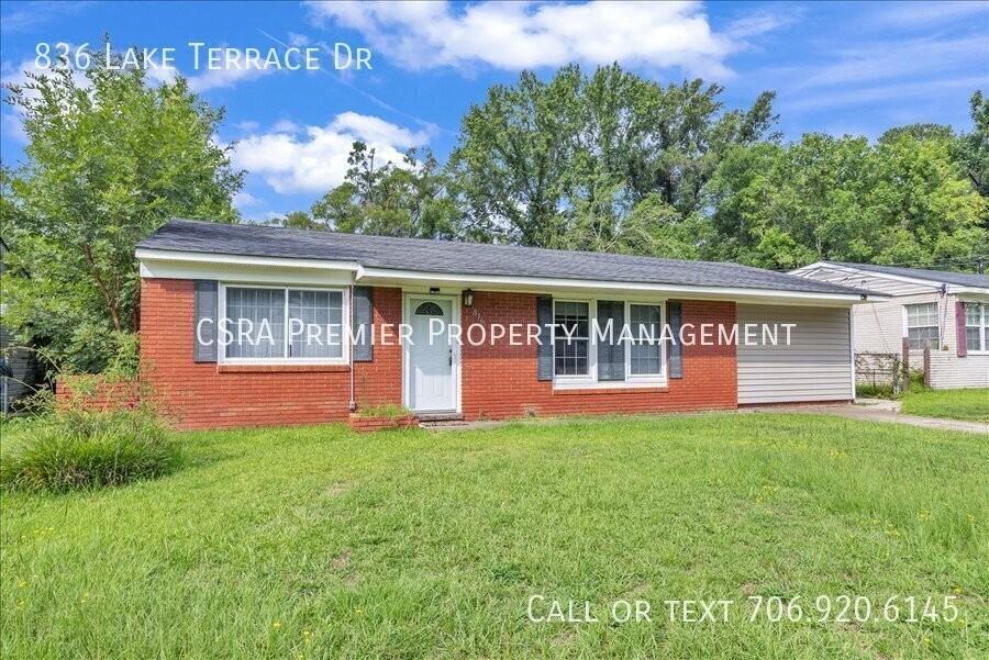 836 Lake Terrace Dr - Photo 2 of 25