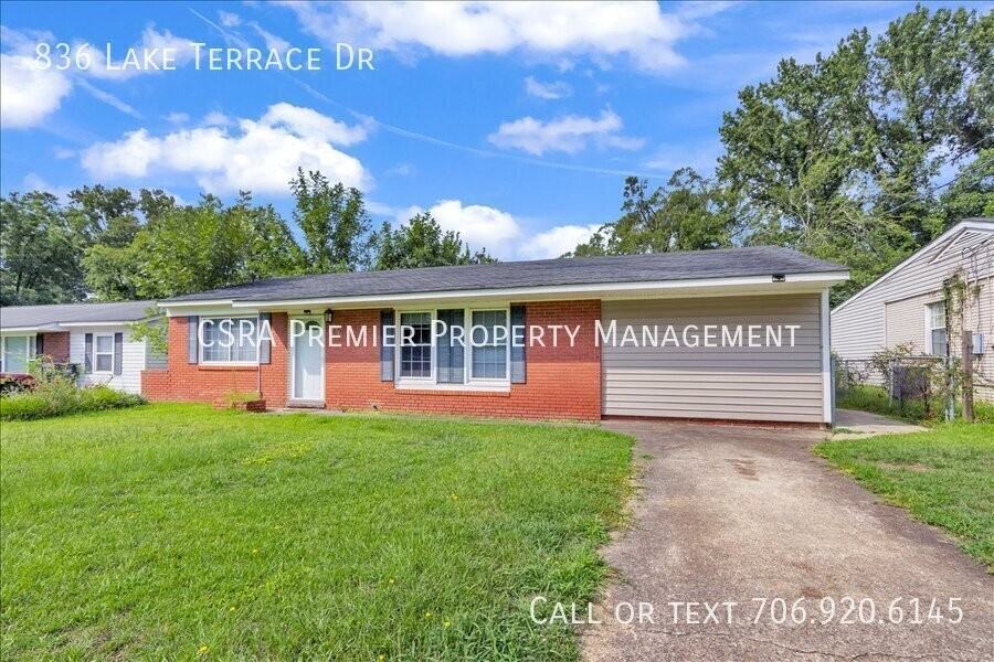 836 Lake Terrace Dr - Photo 3 of 25