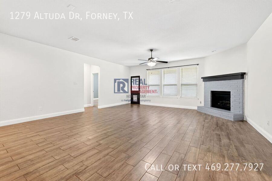 1279 Altuda Dr - Photo 2 of 37