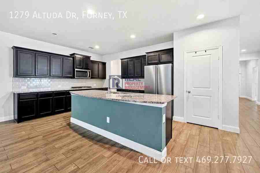 1279 Altuda Dr - Photo 5 of 37