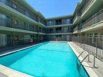 511 N Kenmore - Photo 1 of 1