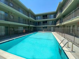 511 N Kenmore - Photo 1 of 1