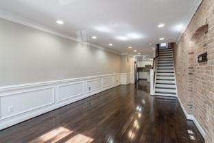 922 S Clinton St - Photo 1 of 1