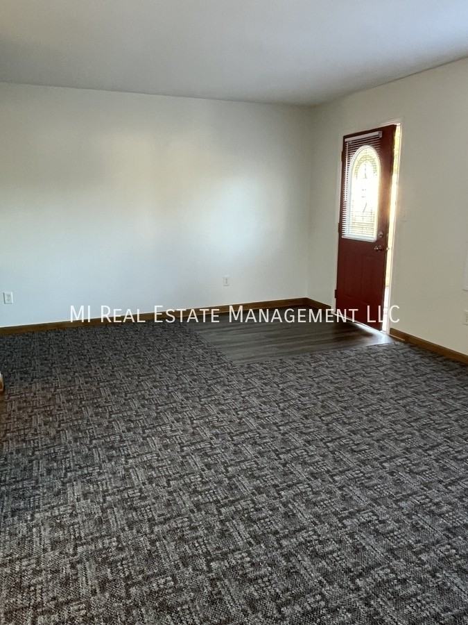 11276 Avery Ave - Photo 6 of 12