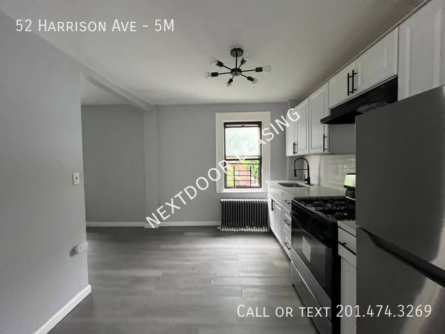 52 Harrison Ave #5M - Photo 2 of 8