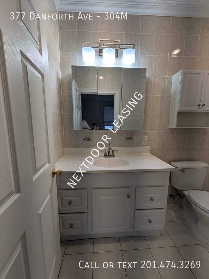 377 Danforth Ave #304M - Photo 3 of 6