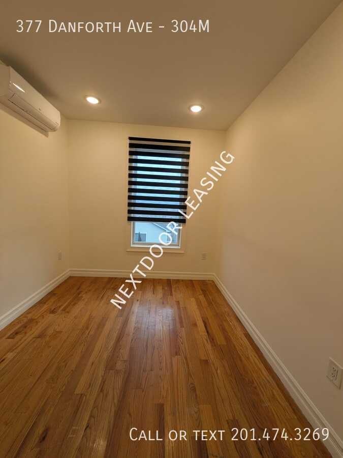 377 Danforth Ave #304M - Photo 5 of 6