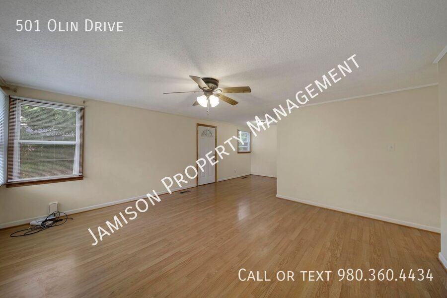 501 Olin Dr - Photo 2 of 27