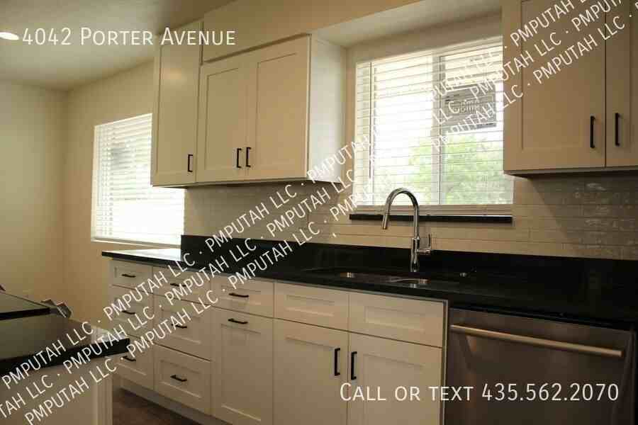 4042 Porter Ave - Photo 7 of 33