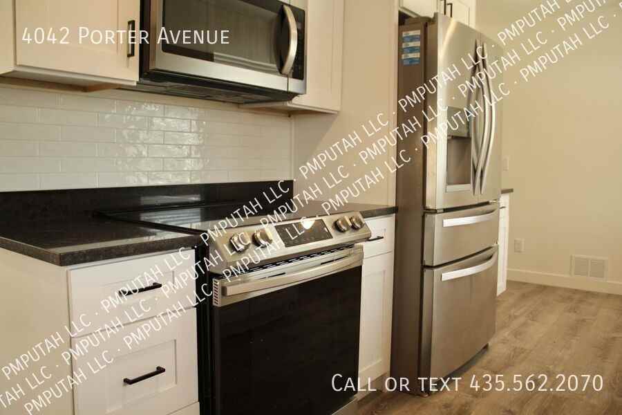 4042 Porter Ave - Photo 5 of 33
