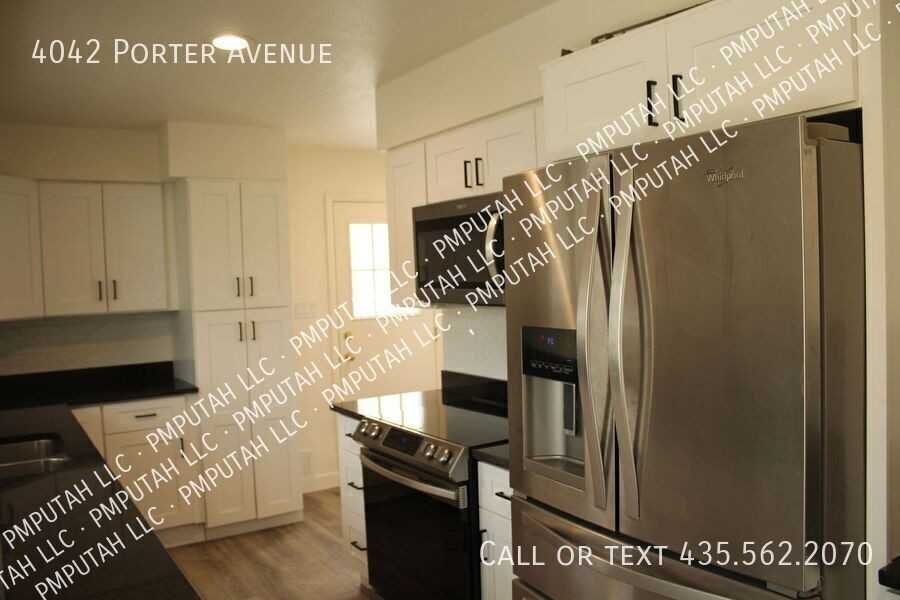 4042 Porter Ave - Photo 6 of 33