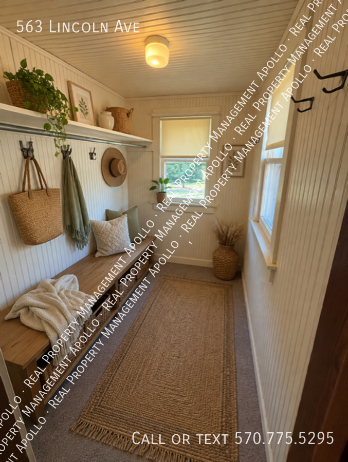 563 Lincoln Ave - Photo 6 of 19