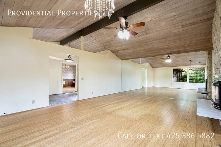 9530 Ne 30th St - Photo 4 of 21