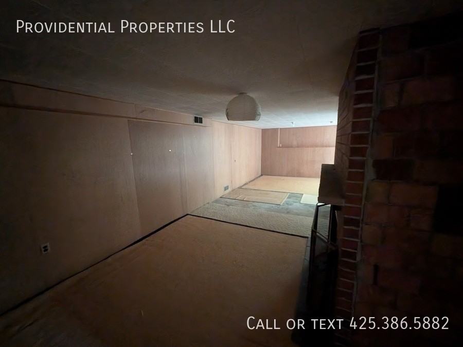 714 100th Ave Se - Photo 4 of 12