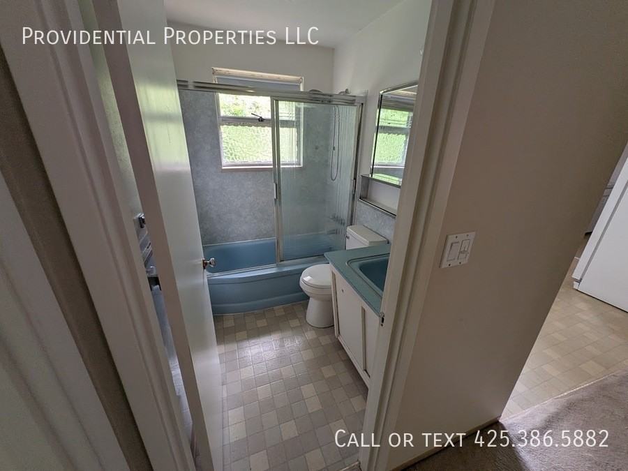 714 100th Ave Se - Photo 7 of 12