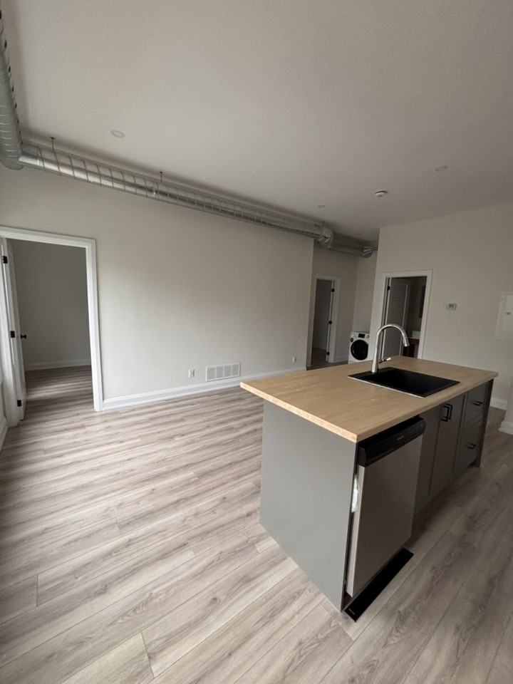 84 Eccles St - Photo 2 of 15