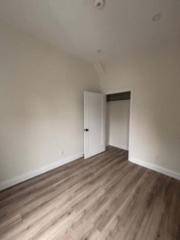84 Eccles St - Photo 7 of 15