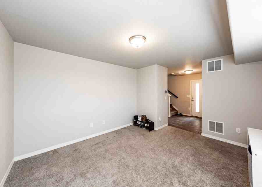 4037 Jericho Loop - Photo 5 of 28