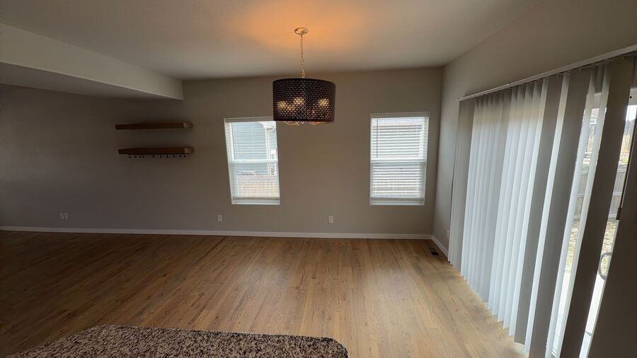 10092 Moorcroft Dr - Photo 4 of 20