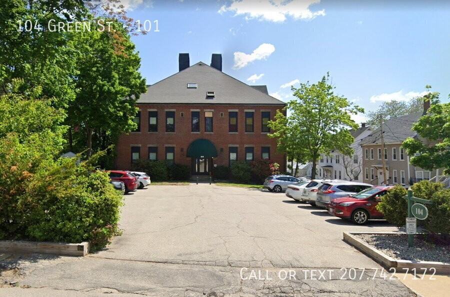 104 Green St #101 - Photo 2 of 21