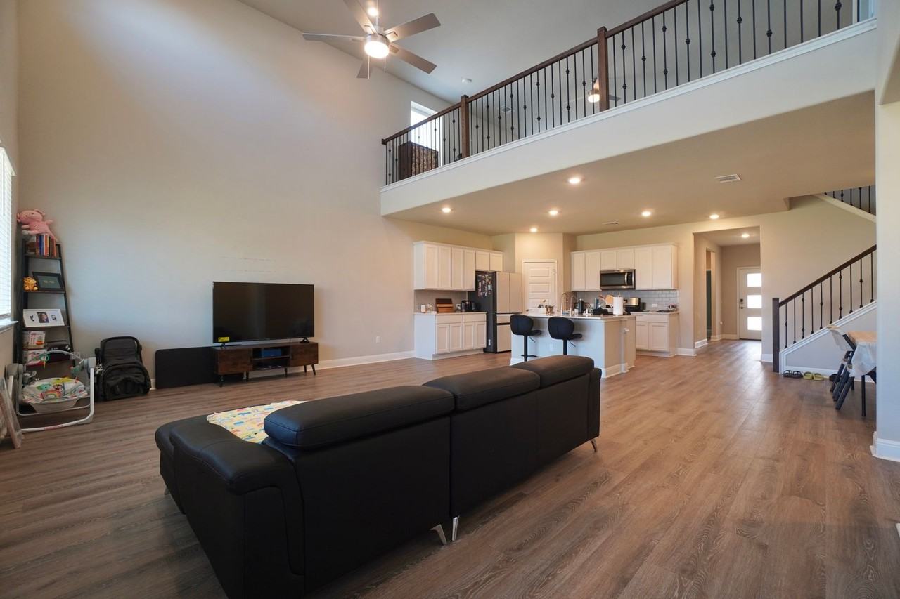 16716 Casa Anna Dr - Photo 5 of 38